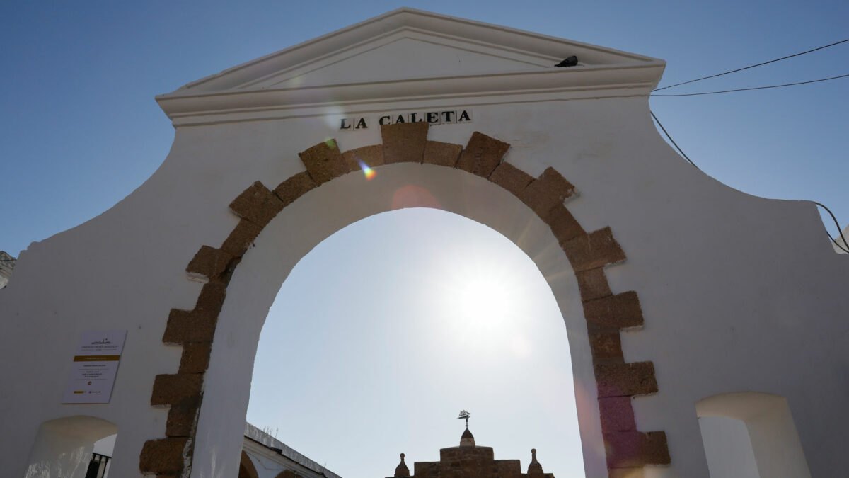 Strand La Caleta in Cadiz