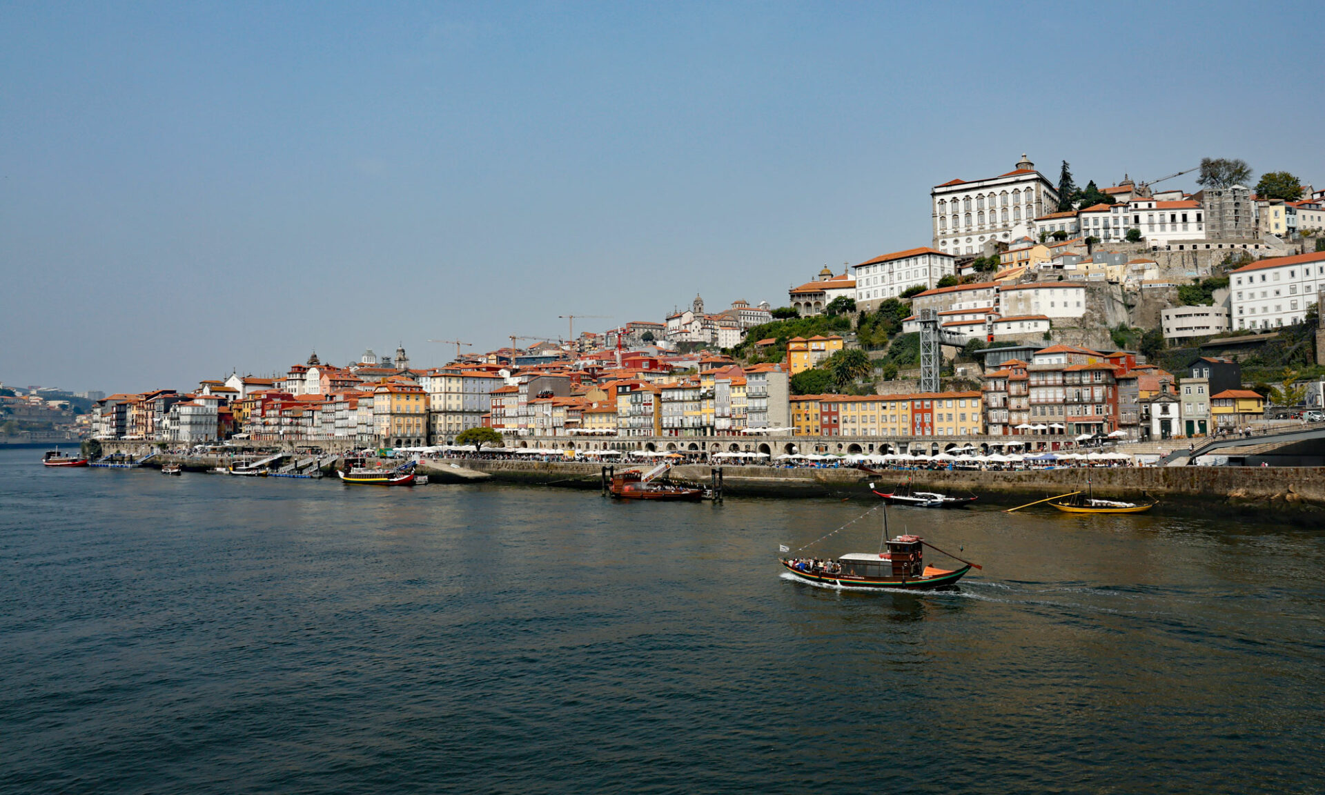 Panorarmablick auf Porto